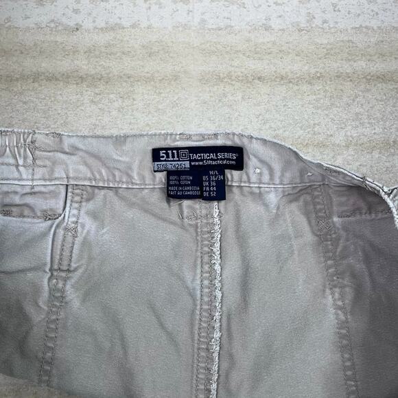 Vintage 5.11 Tactical Pants Tan Baggy Wide Leg Fit Cargos Double Knees 90s - Picture 4 of 4